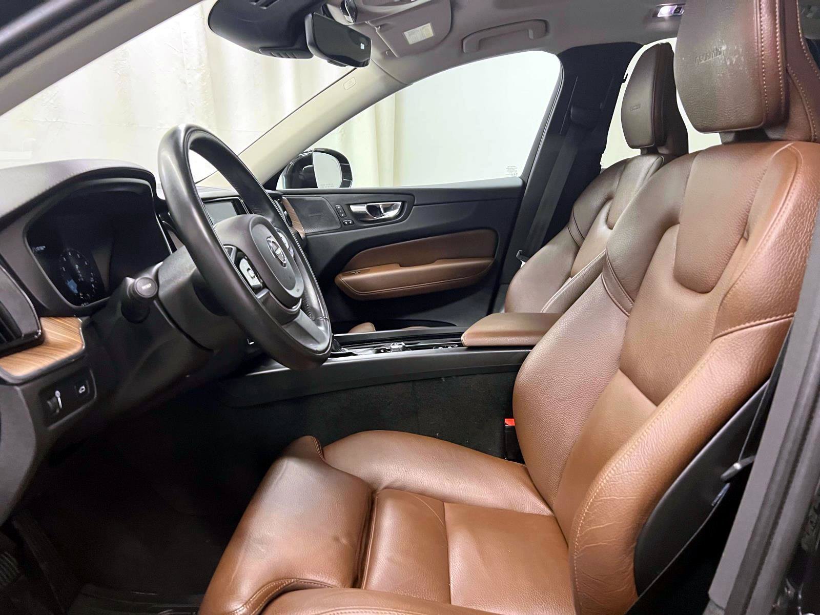 Used 2020 Volvo XC60 T5 Inscription AWD/4WD image 15
