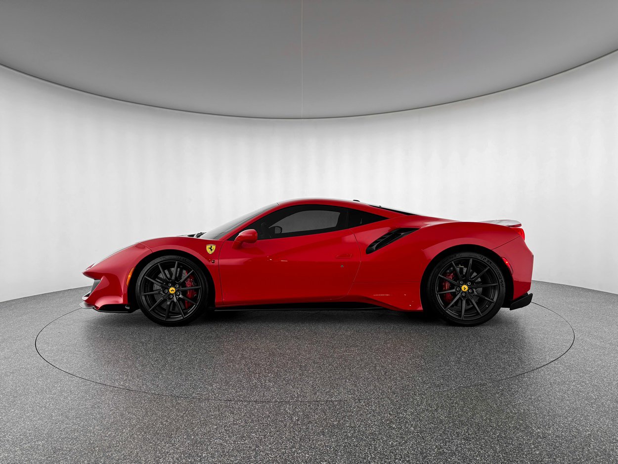 Used 2019 Ferrari 488 Pista Coupe image 2