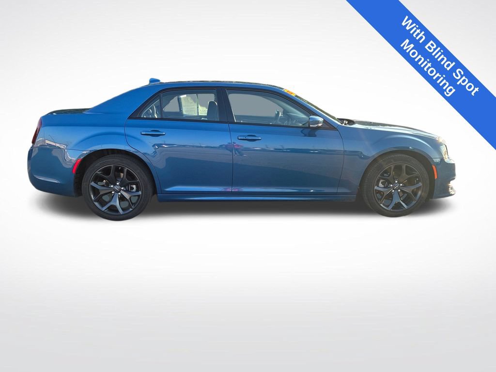 Used 2023 Chrysler 300 Touring L w/ Popular Equipment Group RWD image 2
