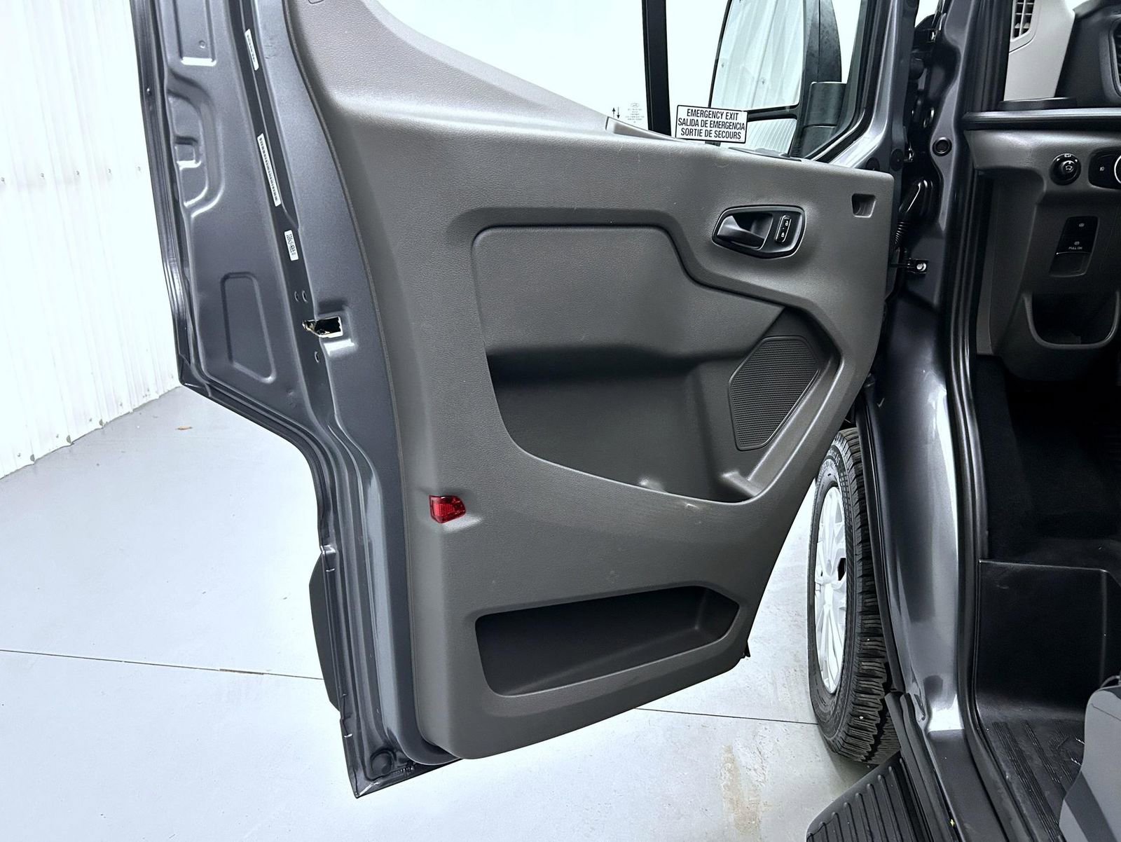 Used 2024 Ford Transit 350 XLT image 9