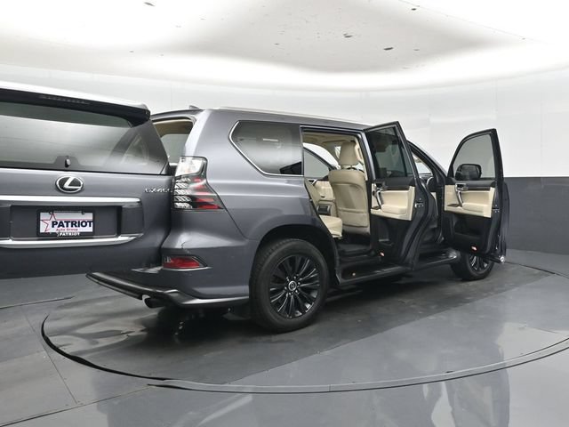 Used 2023 Lexus GX 460 Luxury w/ Sport Design Package AWD/4WD image 50