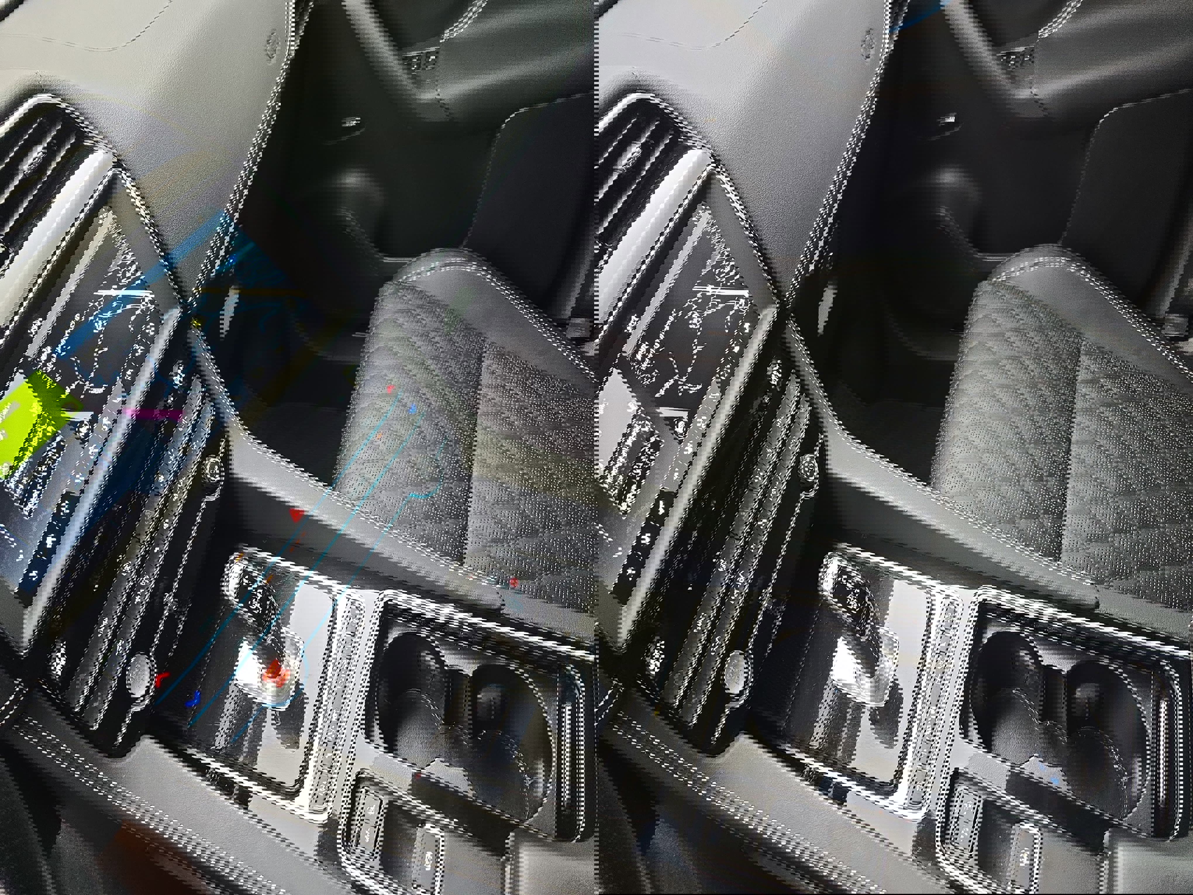 Used 2020 Jaguar F-PACE SVR image 25