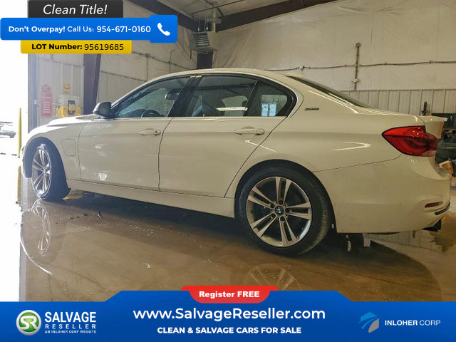Used 2018 BMW 330e w/ Convenience Package image 3
