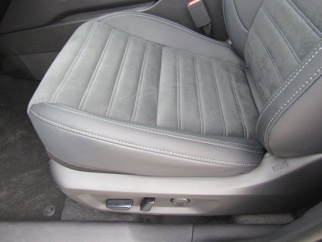 New 2026 Mitsubishi Outlander SE image 12