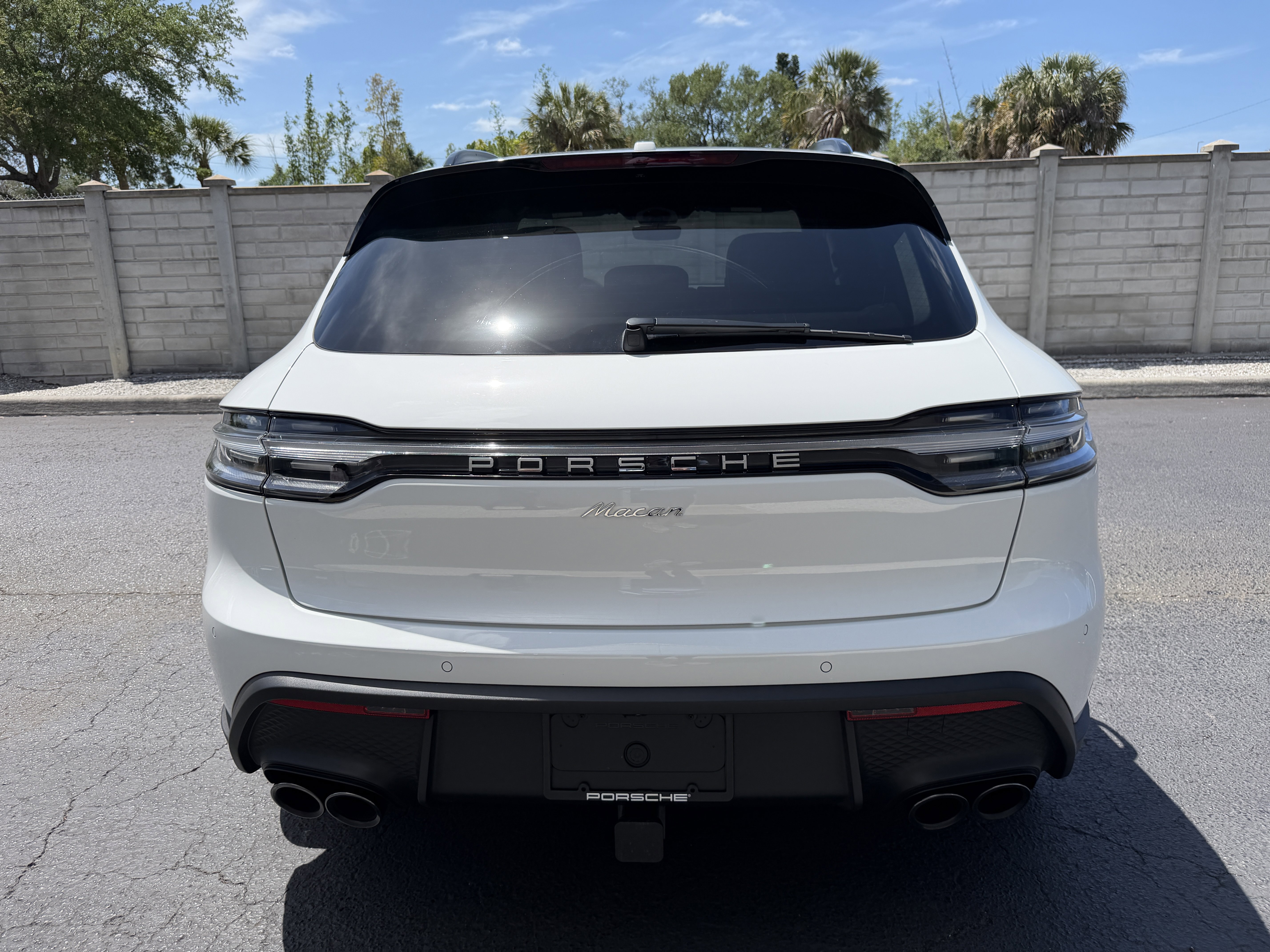 Certified 2025 Porsche Macan image 10