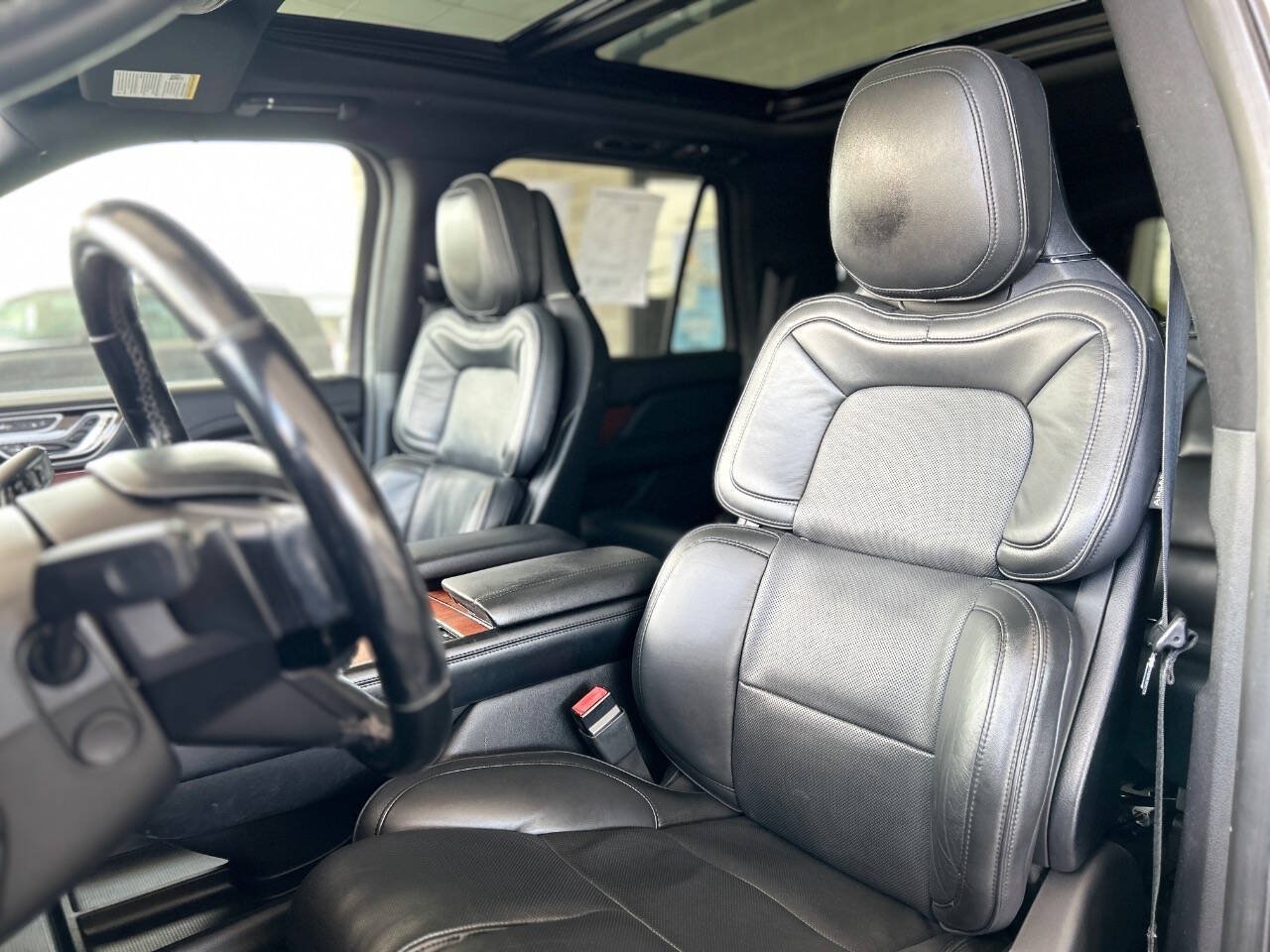 Used 2018 Lincoln Navigator L Reserve w/ Technology Package AWD/4WD image 42