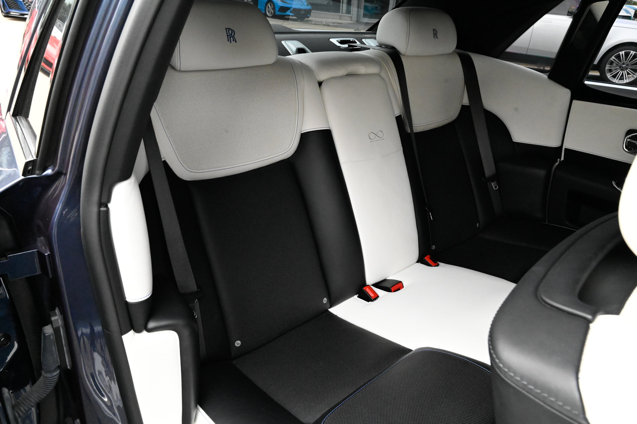 Used 2018 Rolls-Royce Ghost RWD image 49