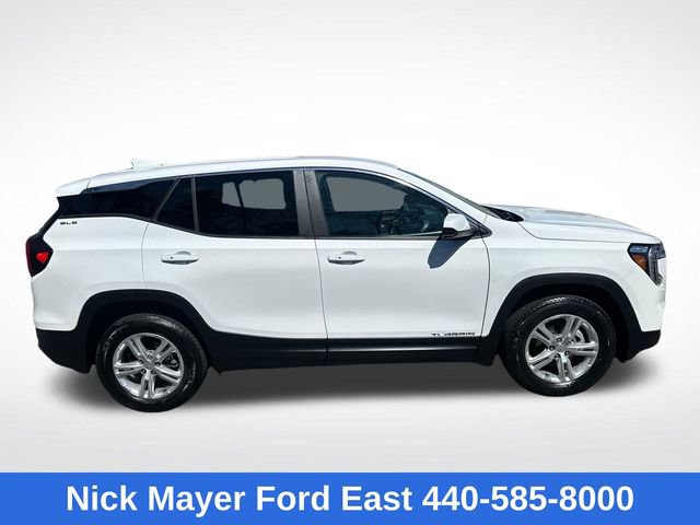 Used 2024 GMC Terrain SLE AWD/4WD image 9