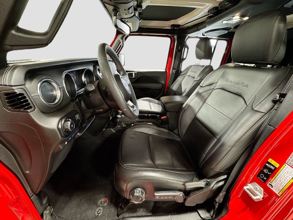 Used 2023 Jeep Wrangler Unlimited Sahara AWD/4WD image 12