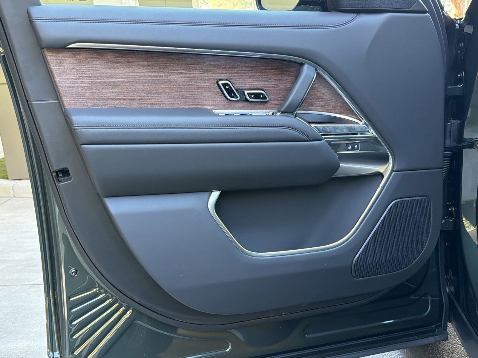 New 2026 Land Rover Range Rover SE image 21