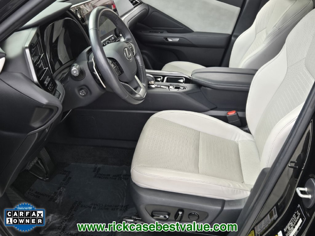 Used 2024 Lexus TX 350 FWD w/ Captains Chair Package image 10