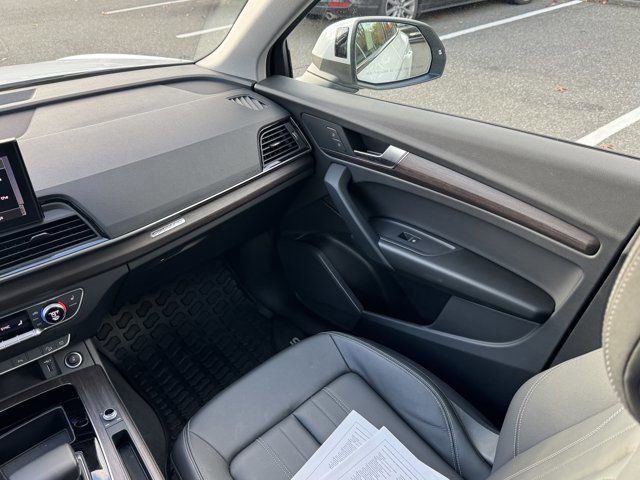 Certified 2025 Audi Q5 2.0T Premium w/ Convenience Plus Package image 14