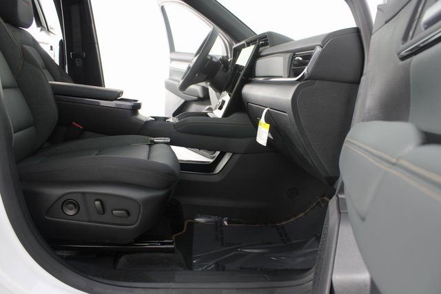 New 2026 GMC Terrain AT4 w/ Convenience Package III image 25