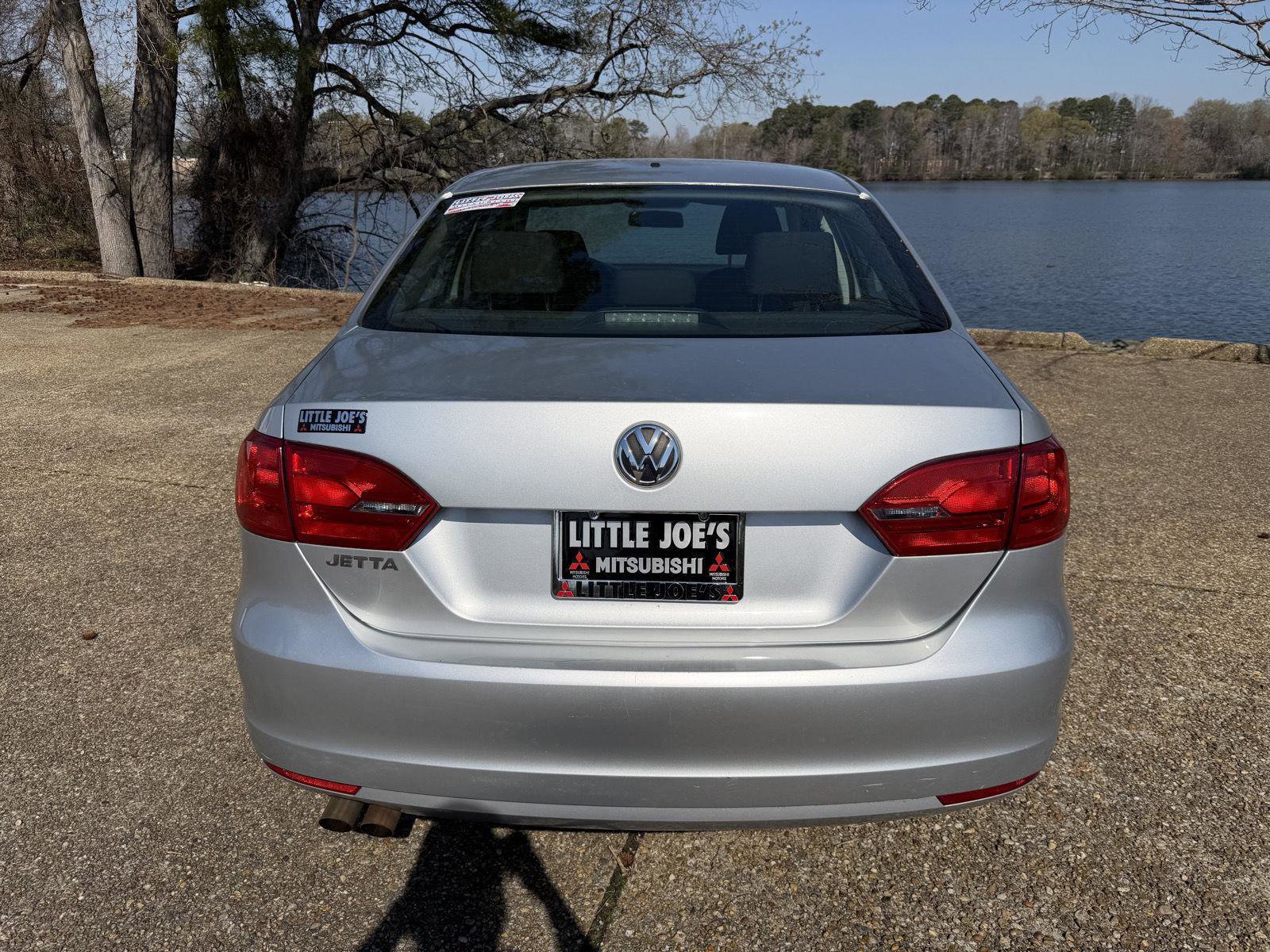 Used 2014 Volkswagen Jetta S image 4