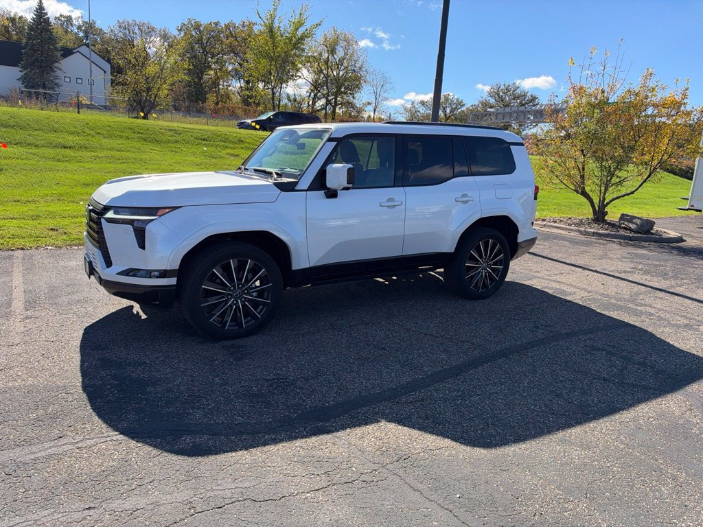 Certified 2024 Lexus GX 550 w/ Accessory Package (2T) AWD/4WD image 1
