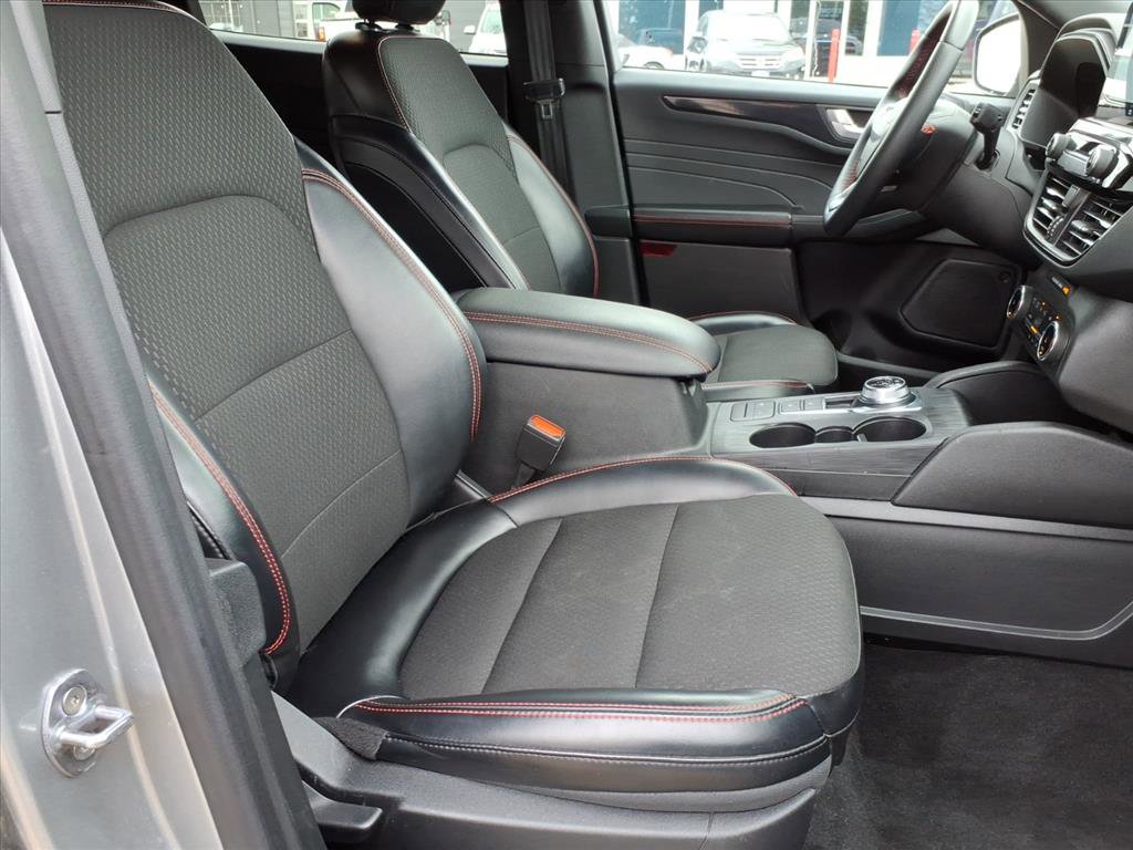 Used 2024 Ford Escape ST-Line image 17