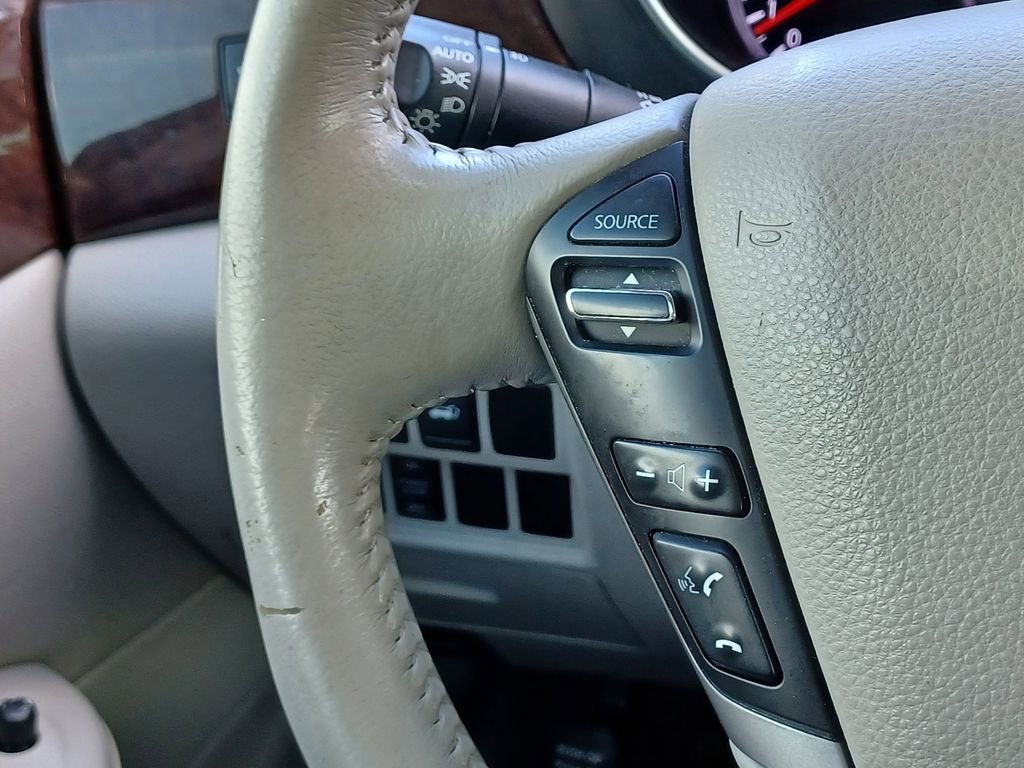 Used 2012 Nissan Quest SL FWD image 17