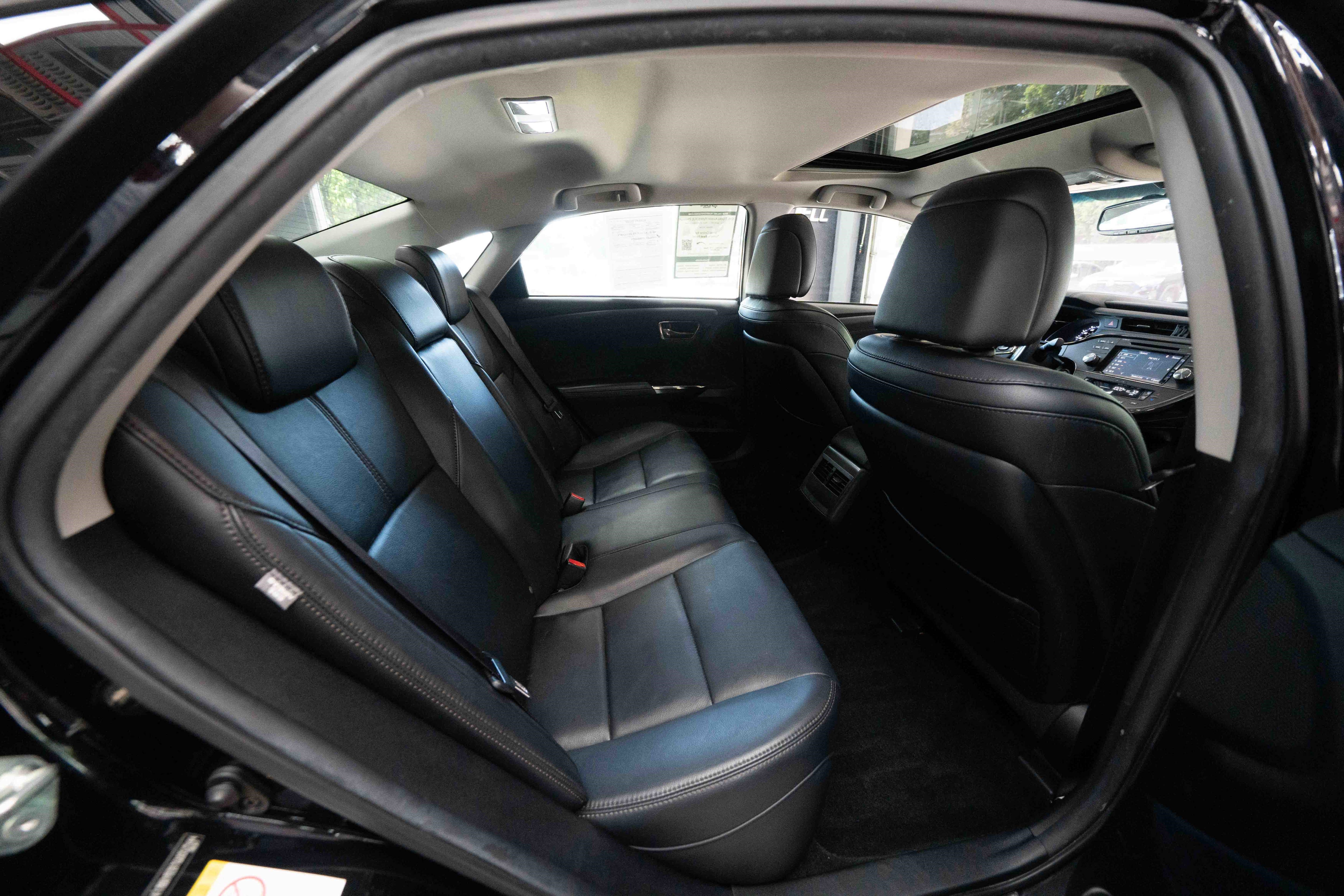 Used 2016 Toyota Avalon XLE Premium w/ Protection Package FWD image 24