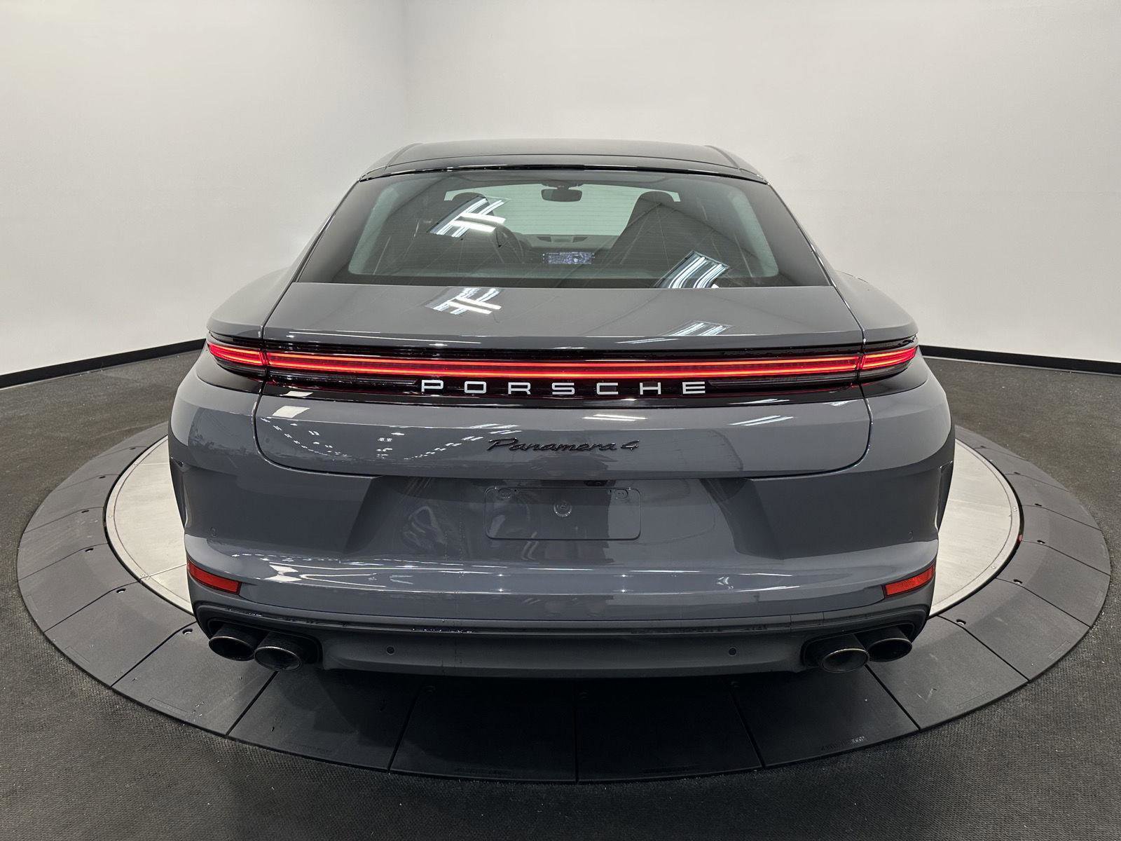 Used 2025 Porsche Panamera 4 image 6