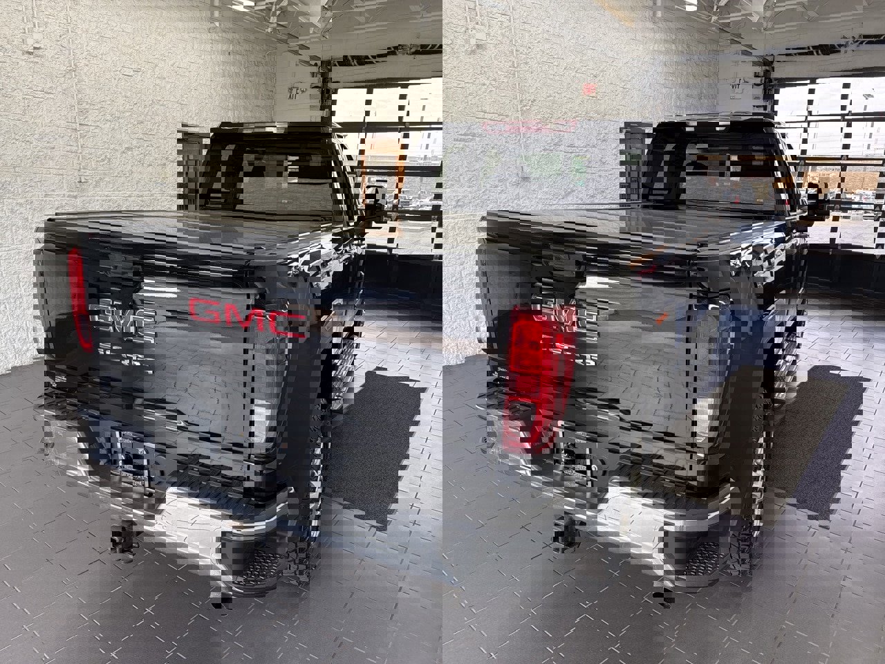 Used 2022 GMC Sierra 2500 Pro w/ Convenience Package image 7