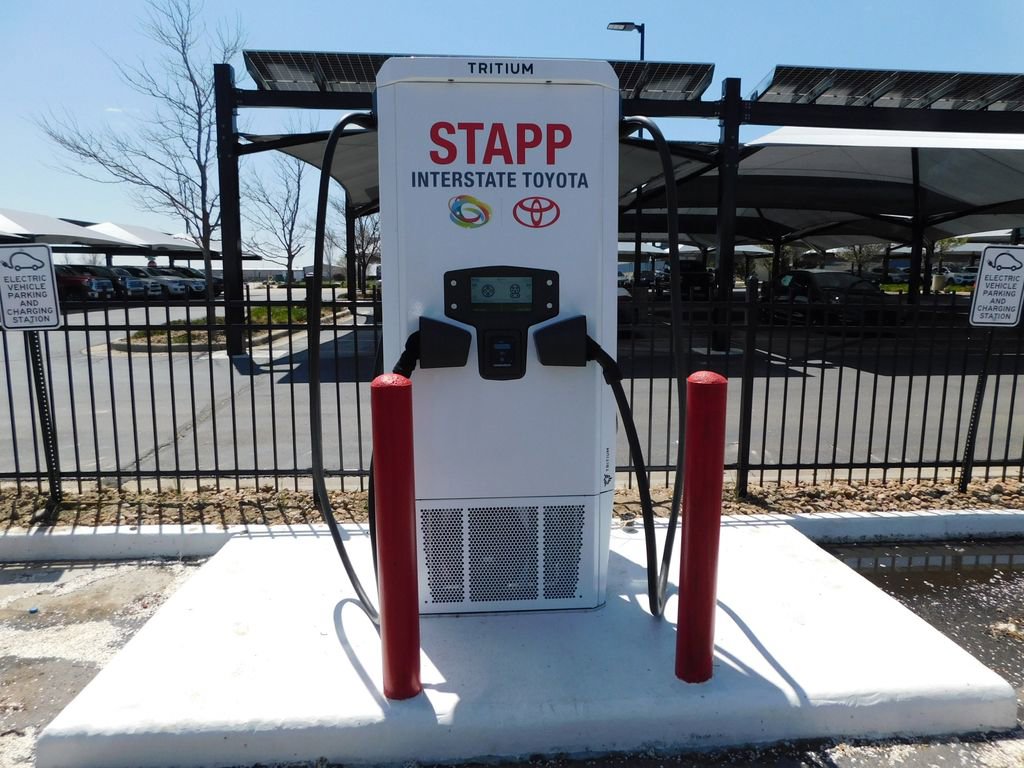 Used 2014 RAM 2500 Tradesman w/ Chrome Appearance Group image 11