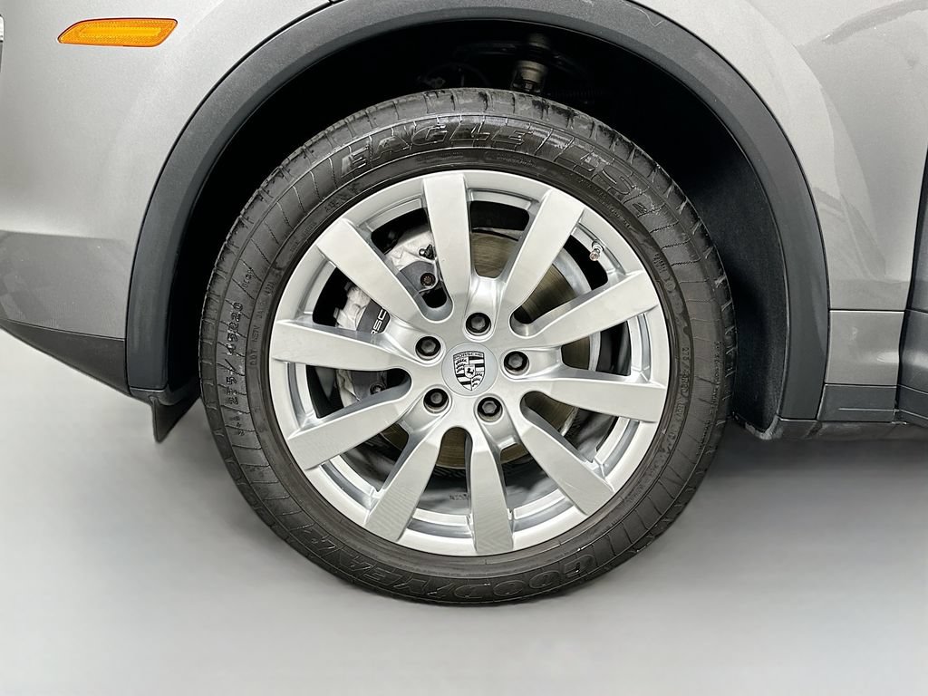 Used 2016 Porsche Cayenne AWD/4WD image 33