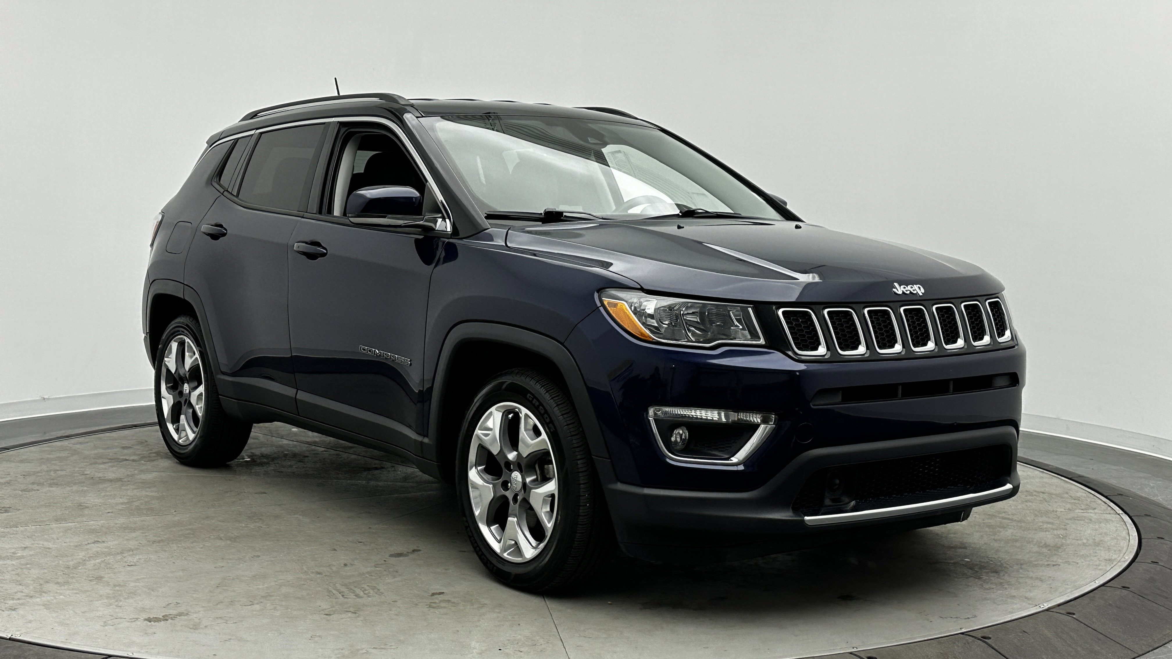 Used 2021 Jeep Compass Limited image 3