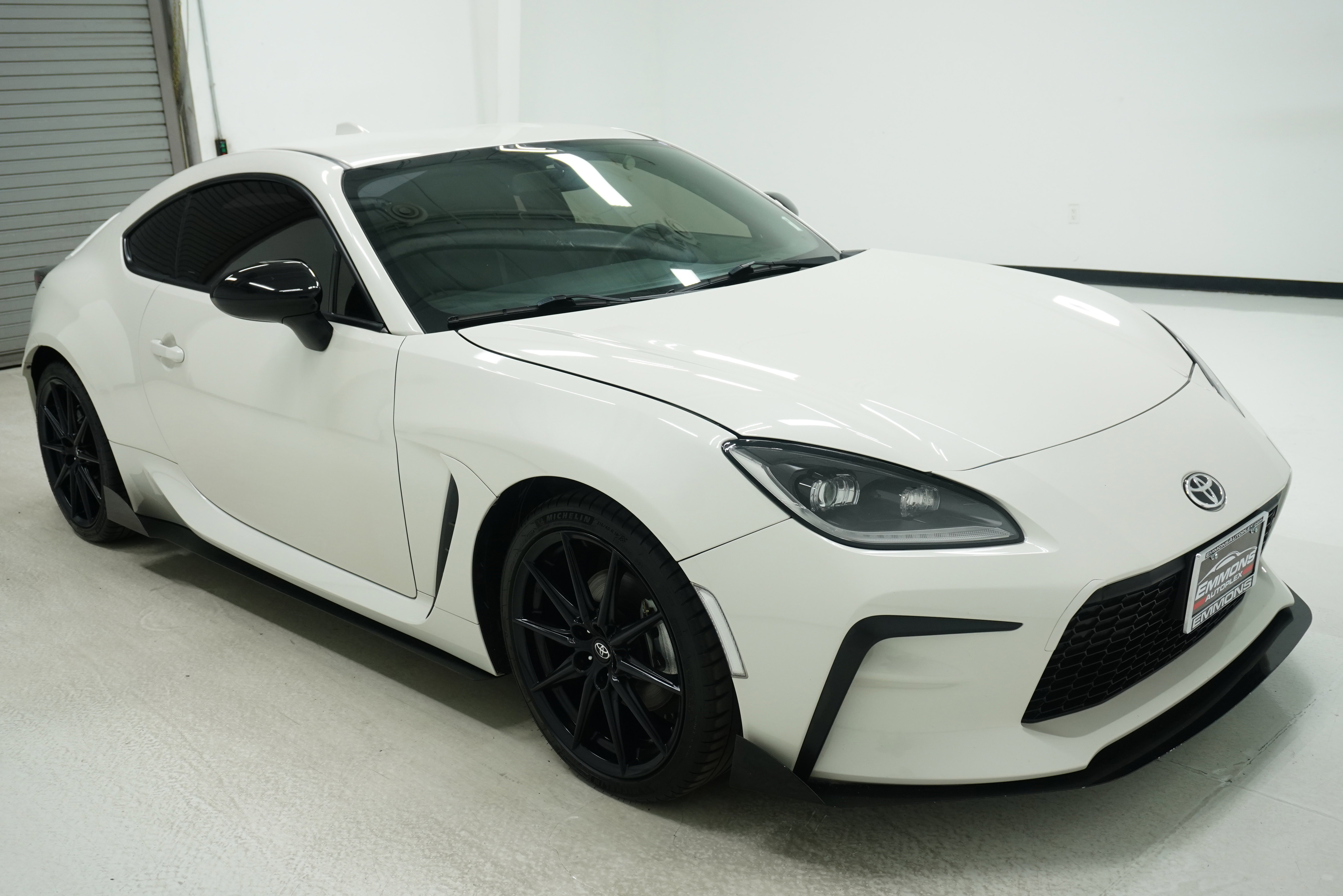 Used 2023 Toyota GR86 Premium RWD image 3