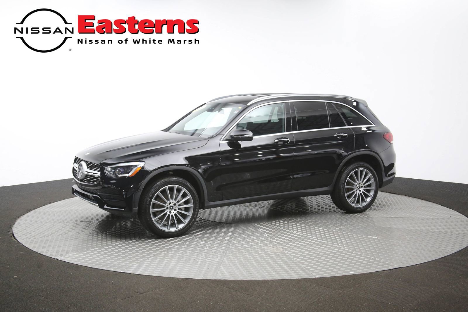Used 2022 Mercedes-Benz GLC 300 4MATIC w/ AMG Line image 59