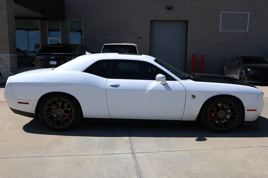 Used 2016 Dodge Challenger SRT Hellcat RWD image 4