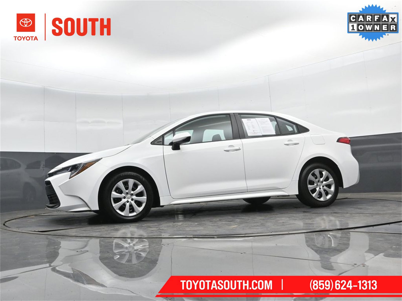 Used 2025 Toyota Corolla LE image 37