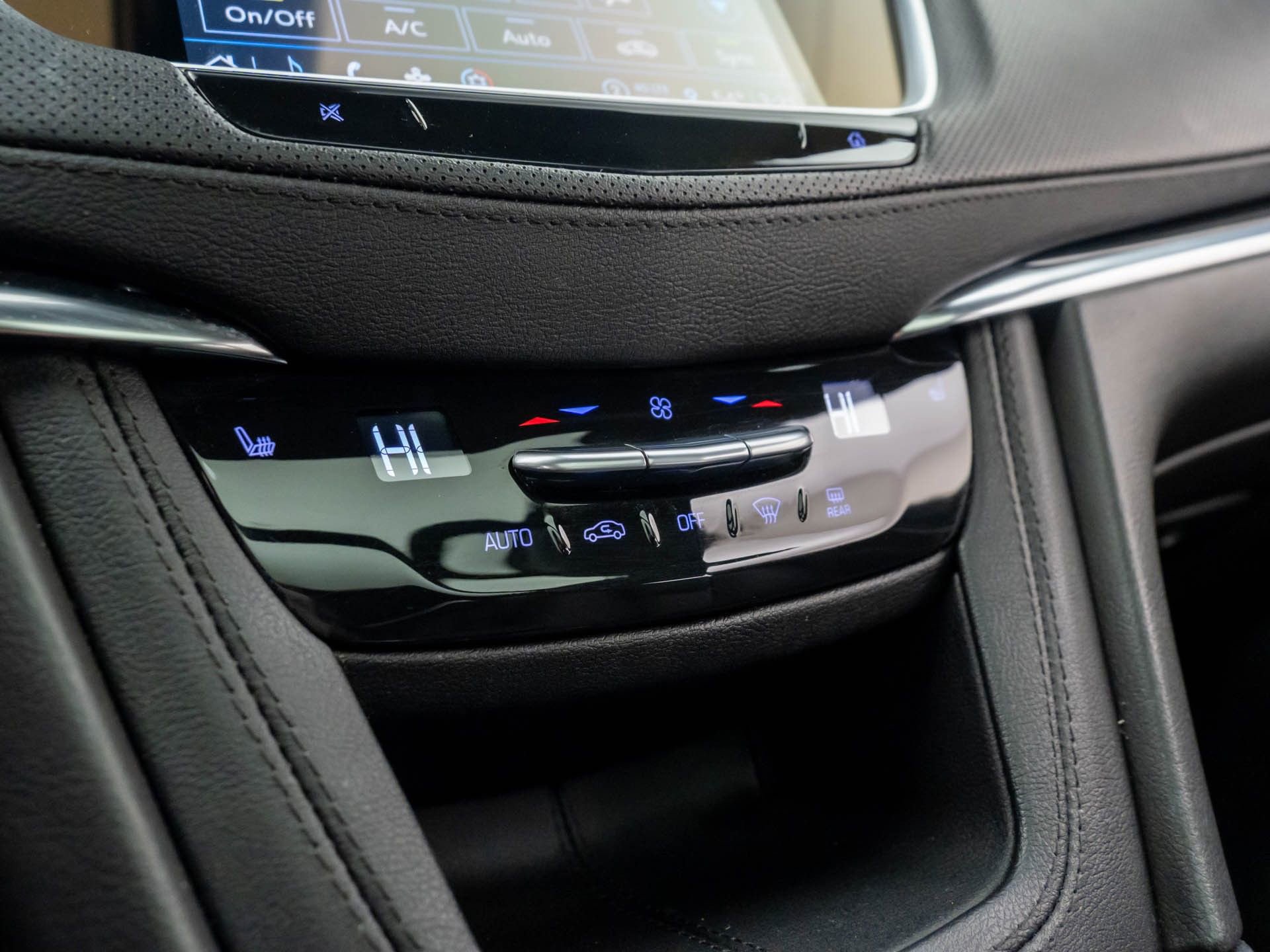 Certified 2022 Cadillac XT5 Premium Luxury w/ Technology Package image 26