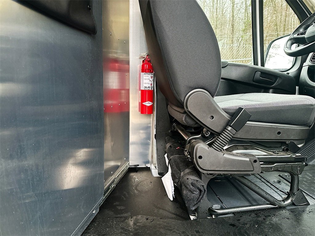 Used 2024 RAM ProMaster 3500 w/ Delivery Van Package image 23