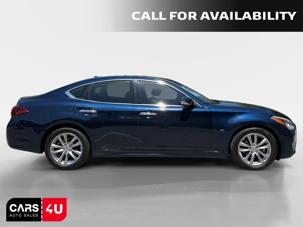 Used 2017 INFINITI Q70 3.7 RWD image 5