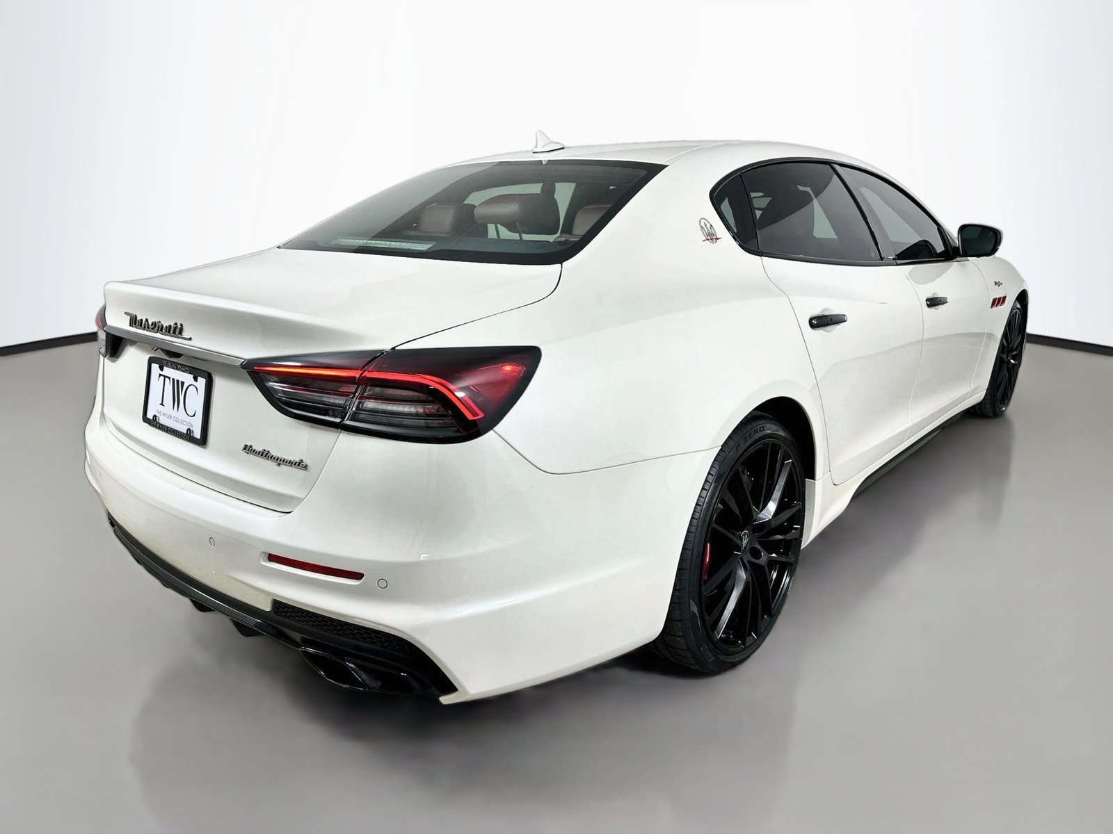 Used 2021 Maserati Quattroporte Trofeo RWD image 5