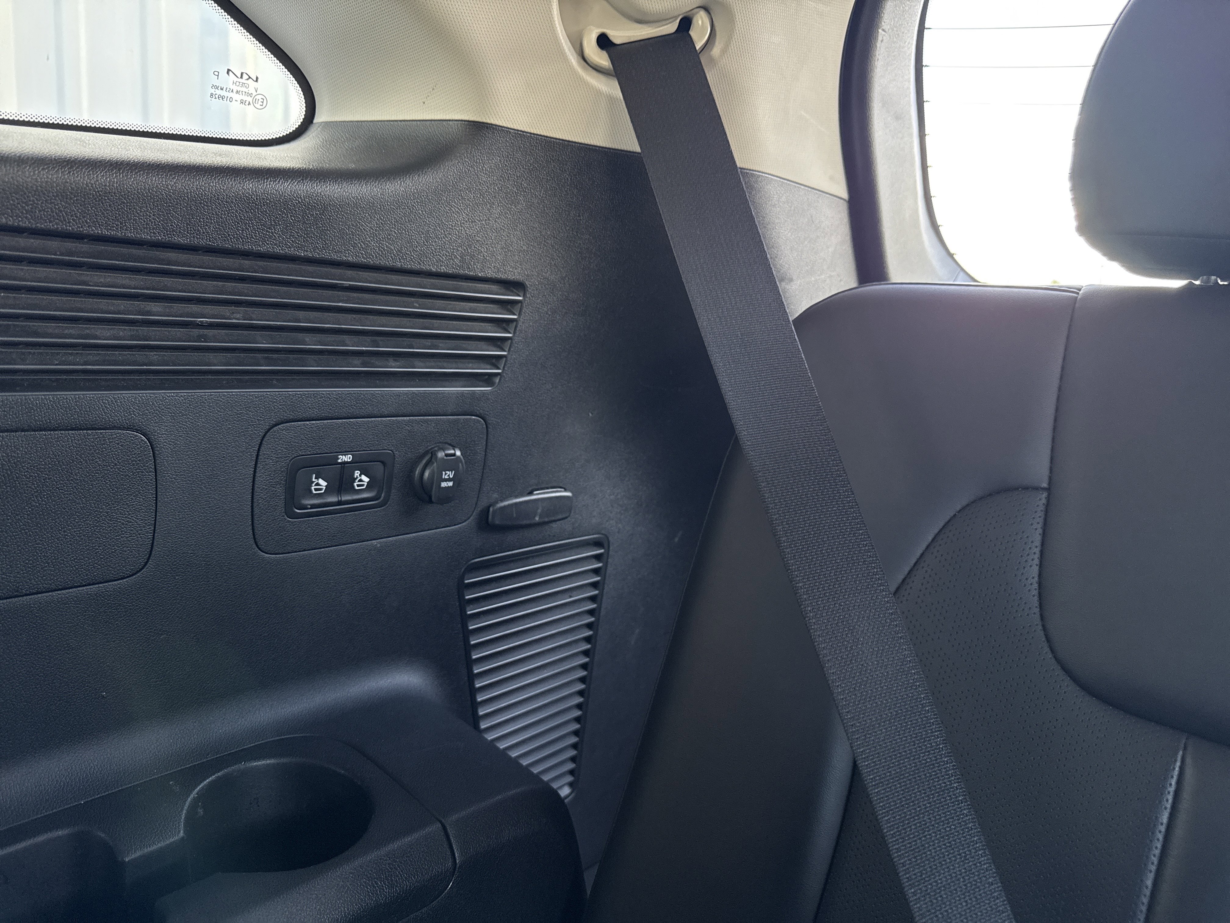 Used 2023 Kia Sorento SX image 14