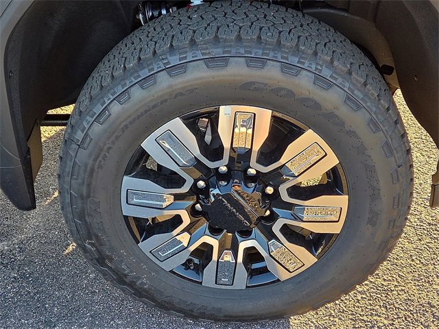 New 2026 GMC Sierra 2500 Denali w/ Denali Reserve Package image 8