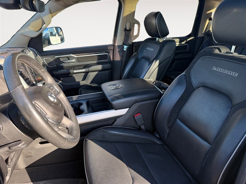 Used 2019 RAM 1500 Laramie AWD/4WD image 10