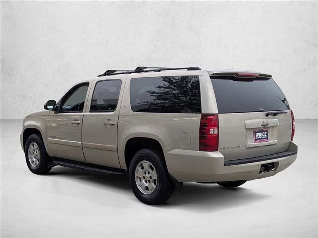Used 2008 Chevrolet Suburban LT image 8
