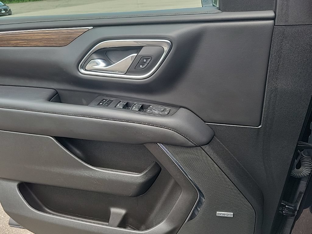 Used 2023 Chevrolet Suburban High Country AWD/4WD image 27