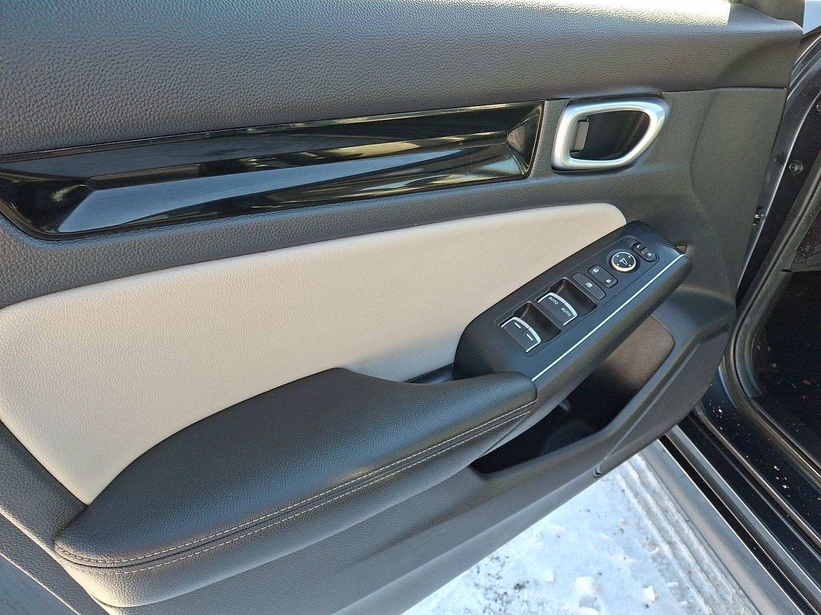 Used 2024 Honda Civic Touring image 12