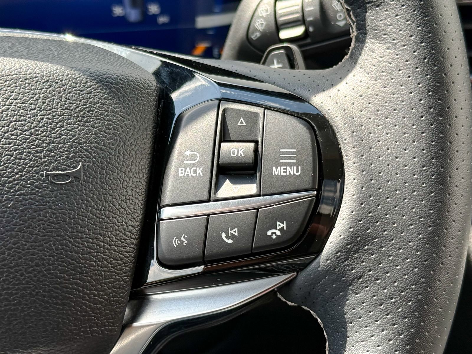 Used 2024 Ford Explorer ST w/ Equipment Group 401A AWD/4WD image 28