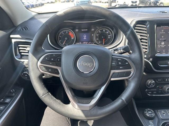 Used 2019 Jeep Cherokee Limited image 12