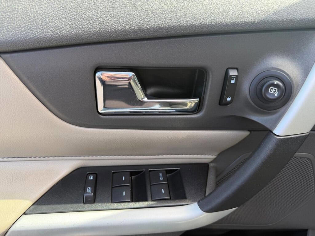 Used 2012 Ford Edge Limited AWD/4WD image 9