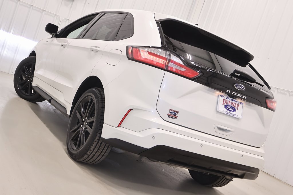 Certified 2023 Ford Edge ST-Line w/ Cargo Accessory Package image 43