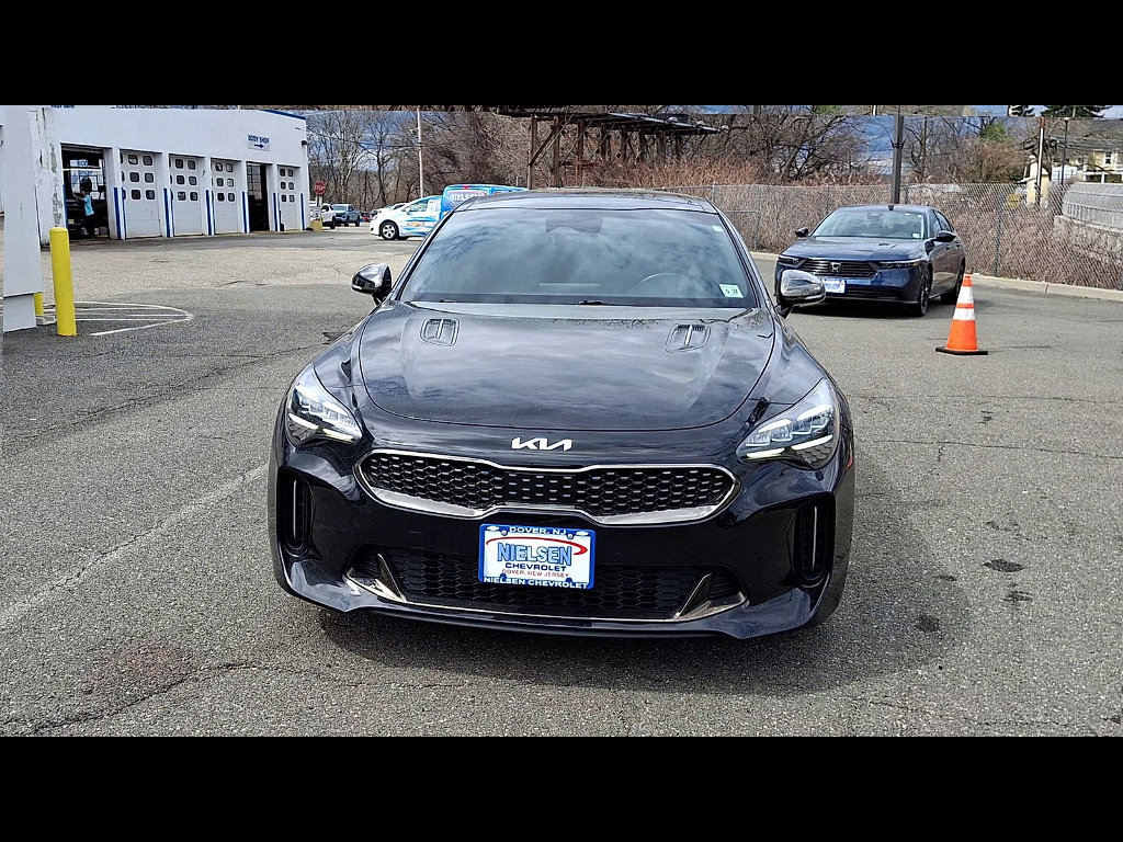 Used 2023 Kia Stinger GT-Line w/ Sun & Sound Package image 3