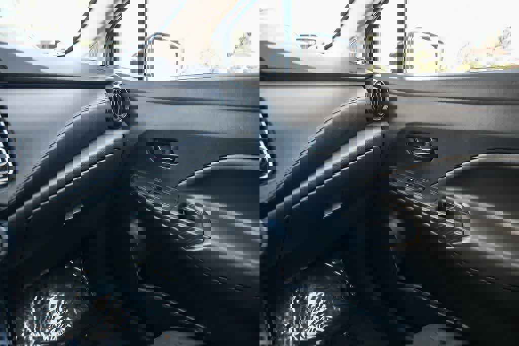 Used 2023 Nissan Versa S image 24