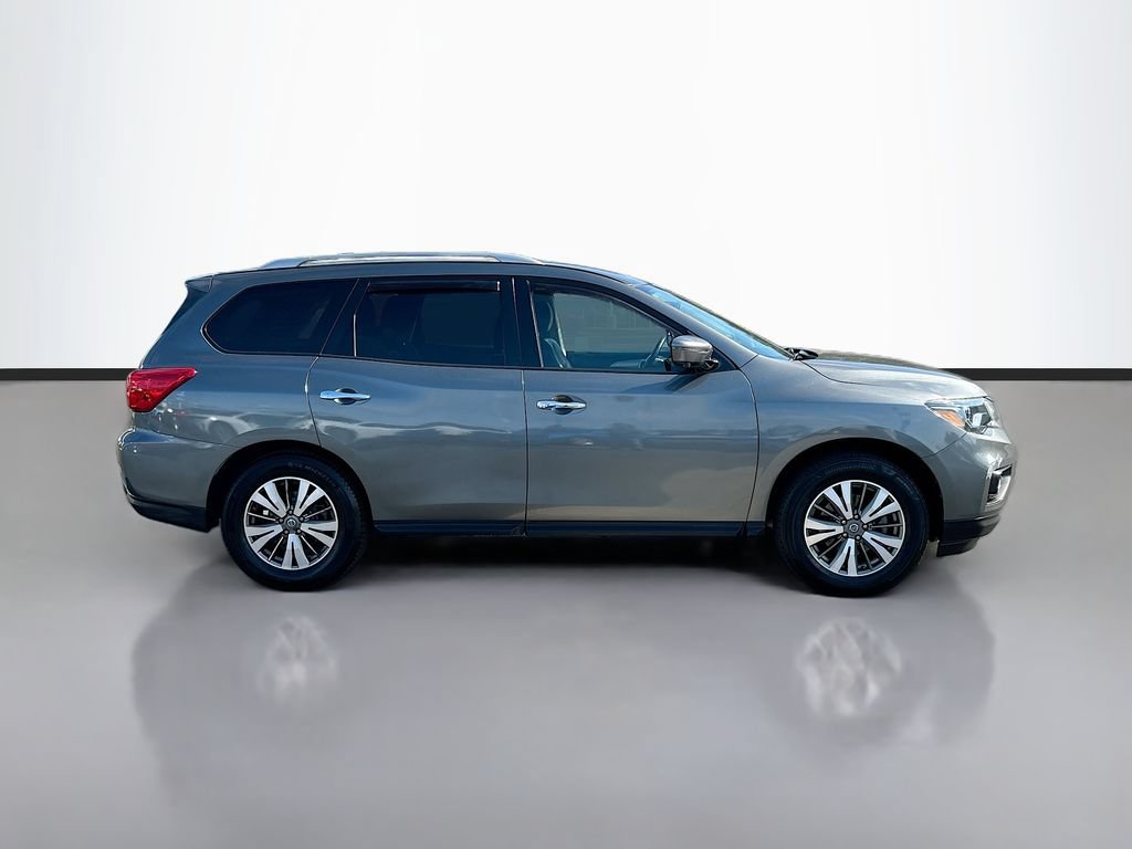 Used 2019 Nissan Pathfinder FWD image 4