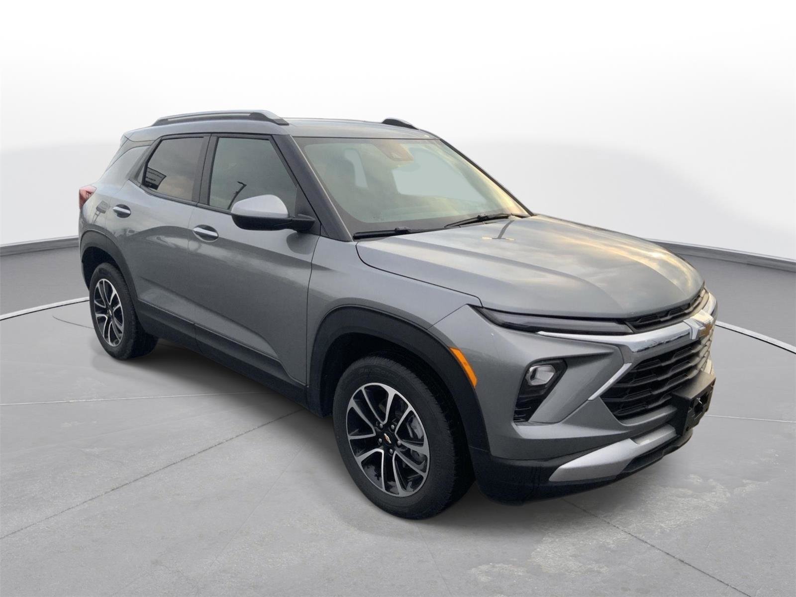 Used 2025 Chevrolet TrailBlazer LT w/ Convenience Package image 2