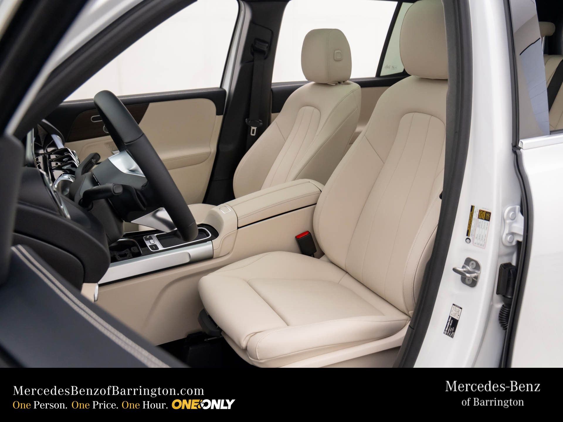 New 2026 Mercedes-Benz GLB 250 4MATIC image 17